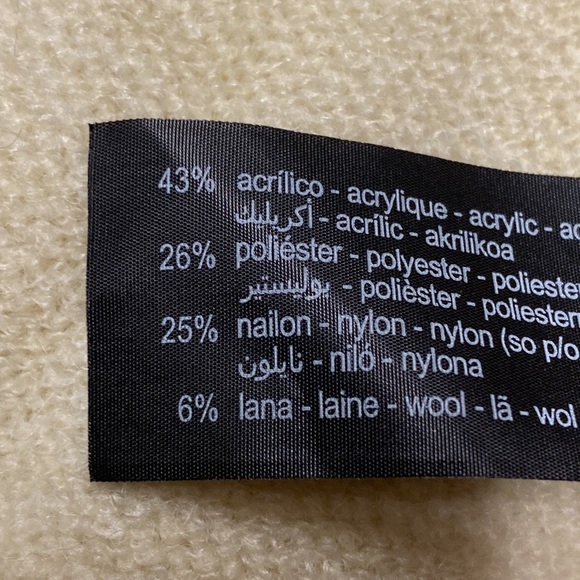 NWOT. Zara Cream Wool Blend Fine Knit Beanie. - Picture 7 of 8